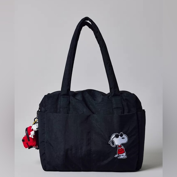 BAGGU Handbags - EUC BAGGU Joe Cool Embroidered Small Cloud Carry-On Bag